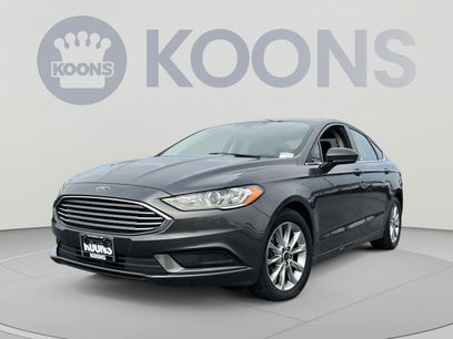 Used 2017 Ford Fusion SE w/ Fusion SE Technology Package