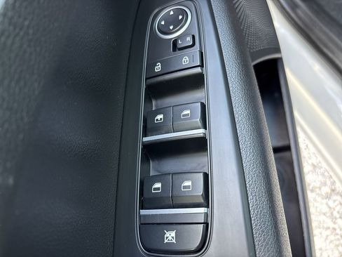 Used 2023 Kia Forte LXS w/ LXS Technology Package image 16