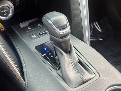 Used 2023 Toyota Venza Nightshade image 23