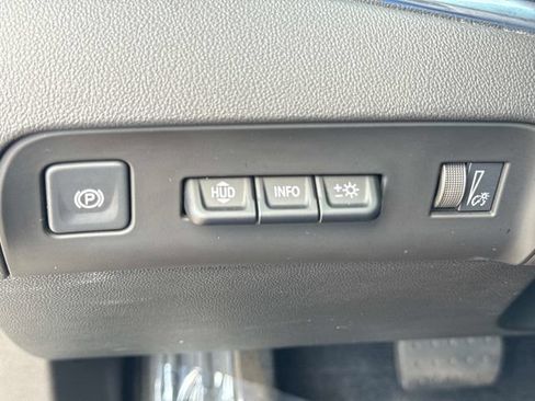 Used 2023 Buick Enclave Premium w/ Experience Buick Package FWD image 27