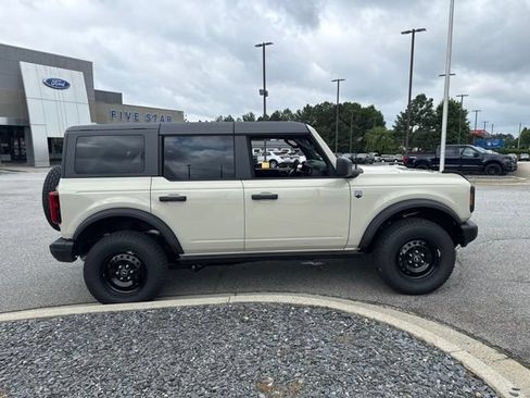 New 2026 Ford Bronco Big Bend w/ Black Diamond Package AWD/4WD image 9