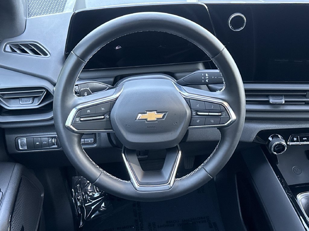 Used 2026 Chevrolet Silverado EV LT AWD/4WD image 11