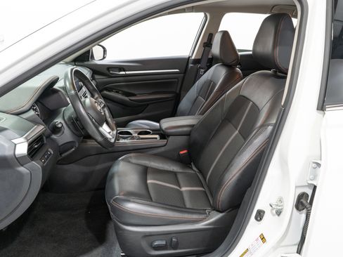 Used 2024 Nissan Altima 2.5 SR FWD image 14