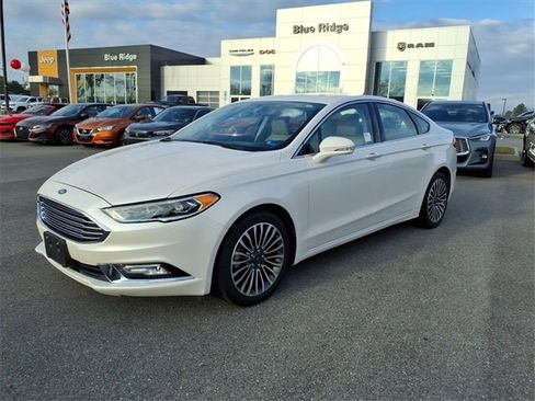 Used 2017 Ford Fusion SE w/ Fusion SE Technology Package image 11