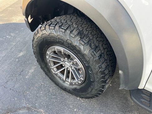 Used 2020 Ford F150 Raptor w/ Equipment Group 802A Luxury AWD/4WD image 3