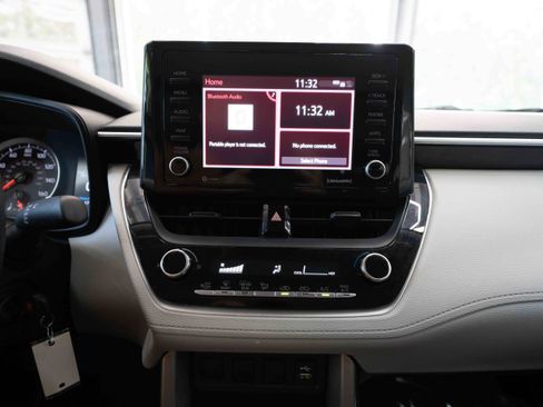 Used 2022 Toyota Corolla Cross L AWD/4WD image 17