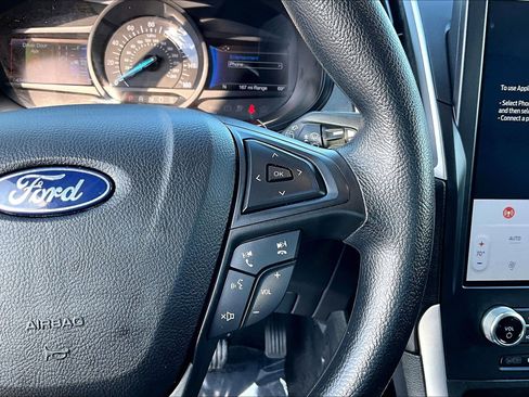 Certified 2022 Ford Edge SE w/ Black Appearance Package image 13