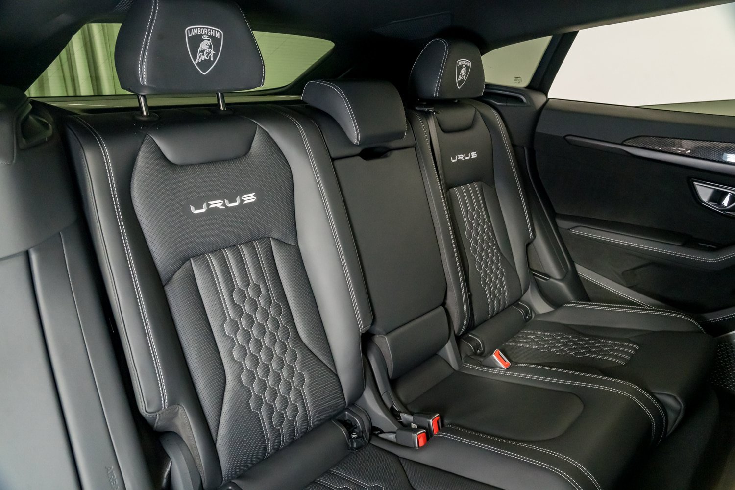 Used 2024 Lamborghini Urus Performante AWD/4WD image 37