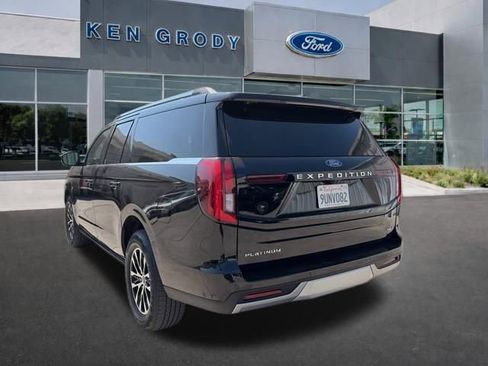 Used 2025 Ford Expedition Max Platinum image 4