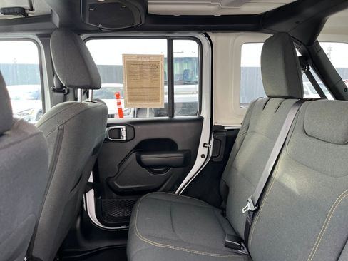 Used 2025 Jeep Wrangler Sport S image 38