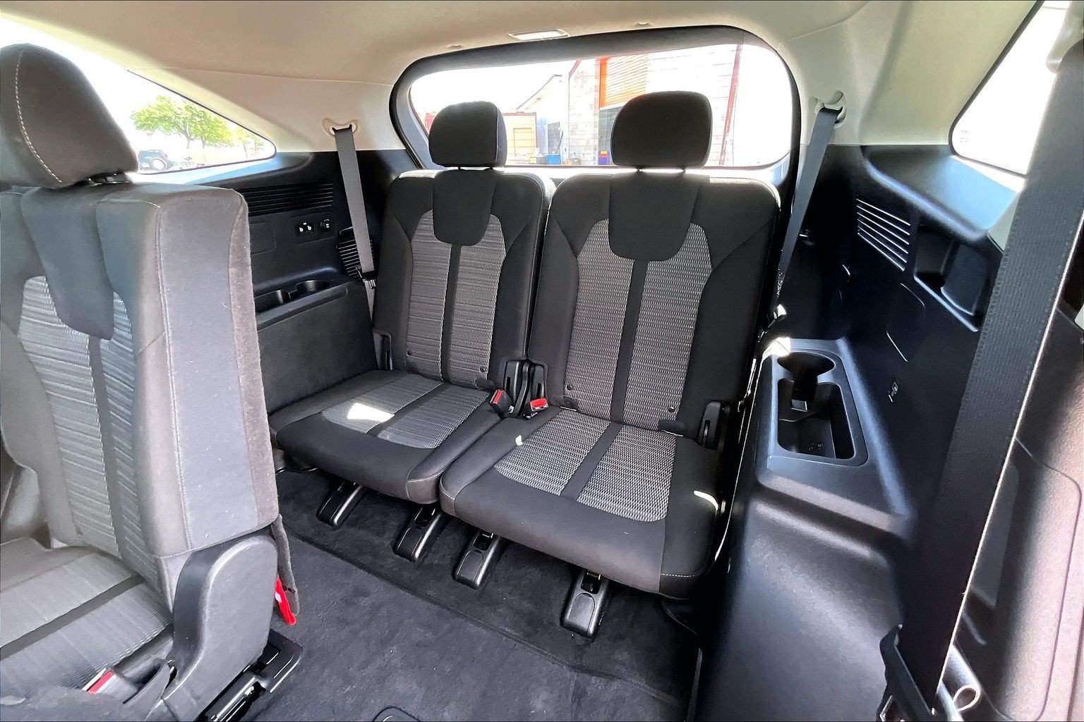 Used 2022 Kia Sorento LX FWD image 29