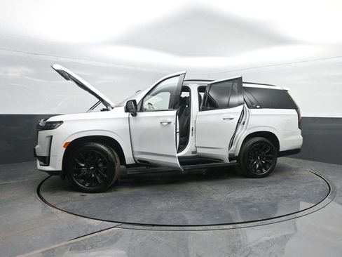 Used 2023 Cadillac Escalade Sport Platinum w/ LPO, ONYX Package image 55