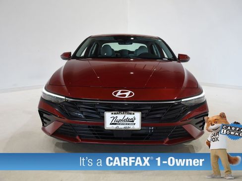 Used 2025 Hyundai Elantra Limited FWD image 3