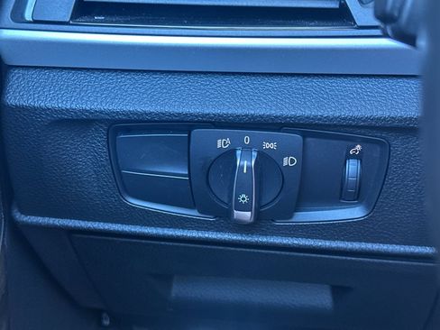 Used 2015 BMW M235i Convertible RWD image 37