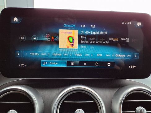 Used 2022 Mercedes-Benz GLC 300 4MATIC w/ Multimedia Package Lite image 30