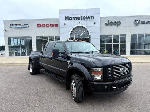 Used 2010 Ford F450 Lariat image 1