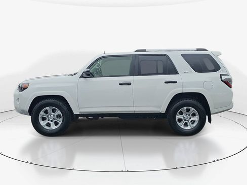 Used 2024 Toyota 4Runner SR5 RWD image 10