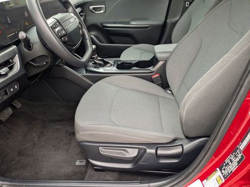 Used 2025 Kia K4 LXS image 11