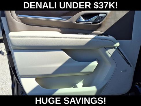 Used 2021 GMC Yukon Denali w/ Advanced Technology Package image 11