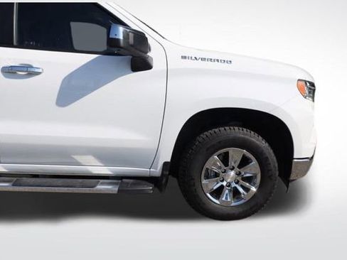 Used 2024 Chevrolet Silverado 1500 LT w/ Protection Package image 9