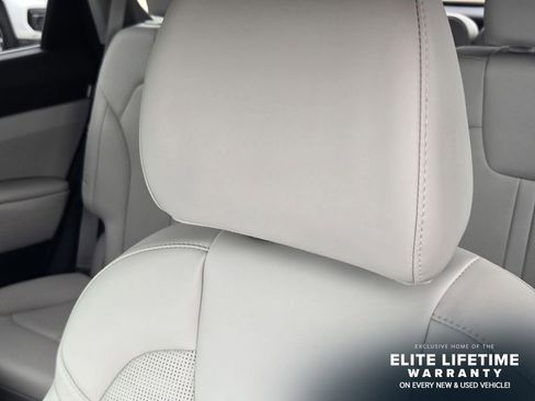 Certified 2025 Kia Sorento EX FWD image 13