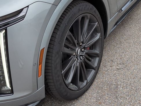 New 2026 Cadillac Lyriq V w/ LPO, Floor Liner Package image 34