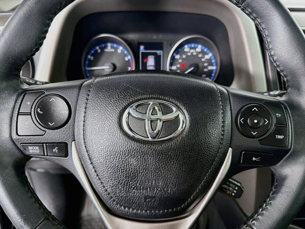 Used 2017 Toyota RAV4 XLE w/ Plus Extra Value Package AWD/4WD image 16
