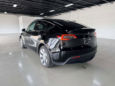 Used 2021 Tesla Model Y Long Range AWD/4WD image 4