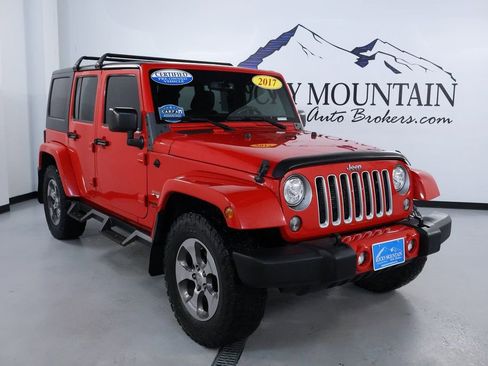 Used 2017 Jeep Wrangler Unlimited Sahara image 1