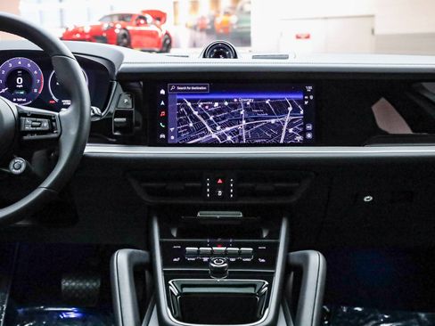 Used 2025 Porsche Cayenne E-Hybrid image 18