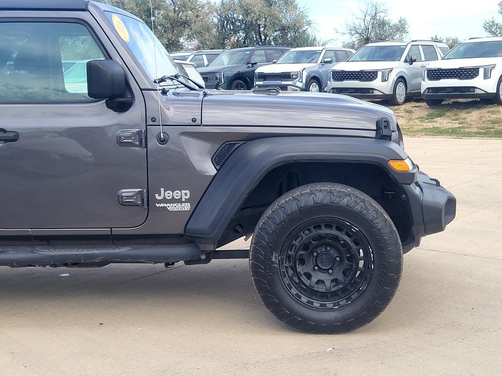Used 2018 Jeep Wrangler Unlimited Sport AWD/4WD image 6