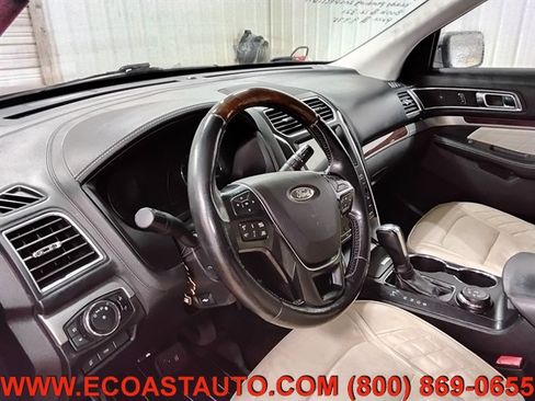Used 2017 Ford Explorer Platinum AWD/4WD image 11