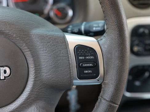 Used 2006 Jeep Liberty Limited AWD/4WD image 28