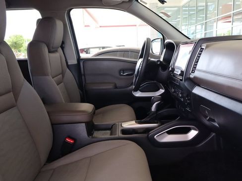 Used 2022 Nissan Frontier SV w/ Technology Package RWD image 37