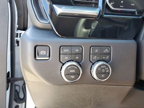 New 2026 GMC Sierra 1500 SLT w/ SLT Premium Plus Package AWD/4WD image 32