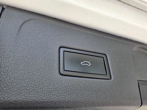 Used 2021 Volkswagen Atlas SEL FWD image 21