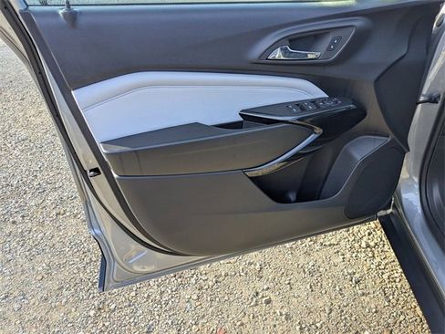 New 2026 Chevrolet Trax LT image 8