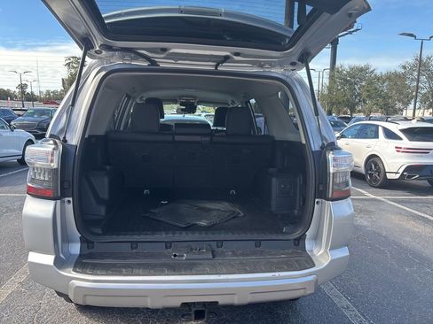 Used 2024 Toyota 4Runner TRD Off-Road Premium image 8