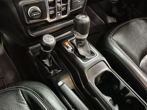 Used 2021 Jeep Wrangler Unlimited Sport S image 31