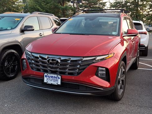 Used 2023 Hyundai Tucson Limited AWD/4WD image 2
