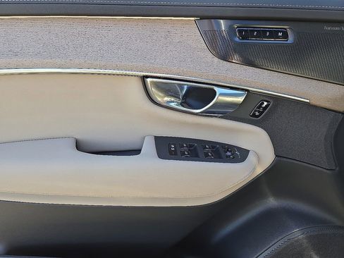 New 2026 Volvo XC90 B6 Ultra w/ Protection Package Premier image 21