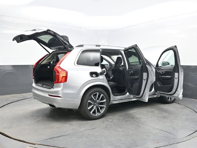 Used 2018 Volvo XC90 T6 Momentum w/ Convenience Package AWD/4WD image 58