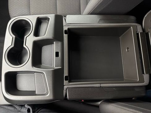 Used 2025 GMC Sierra 1500 Elevation image 30