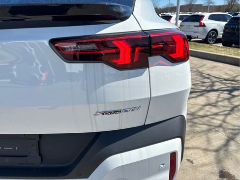 Used 2026 BMW X2 xDrive28i AWD/4WD image 9