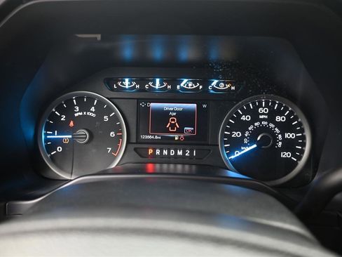 Used 2016 Ford F150 XLT w/ Equipment Group 302A Luxury AWD/4WD image 14