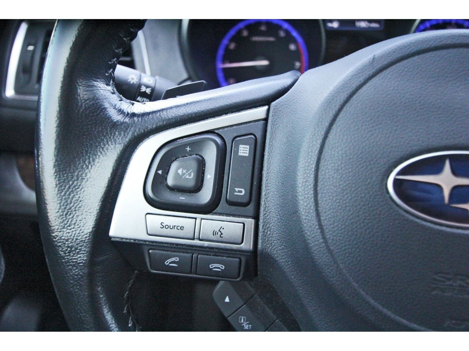 Used 2016 Subaru Outback 2.5i Limited AWD/4WD image 15