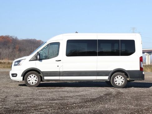 Used 2023 Ford Transit 350 XLT image 4