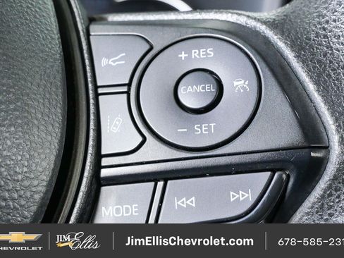 Used 2024 Toyota RAV4 XLE FWD image 12