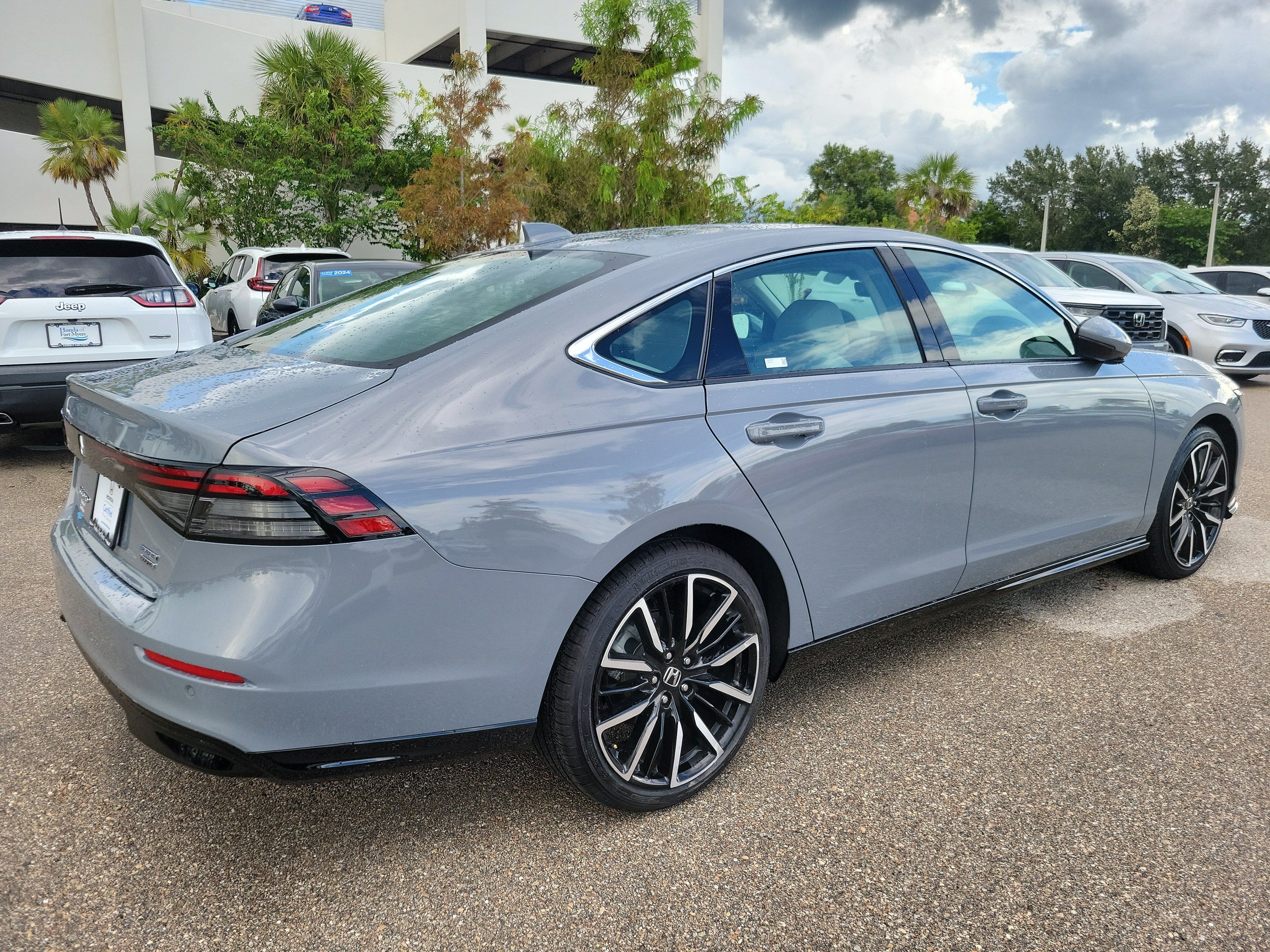 Certified 2025 Honda Accord Touring image 4