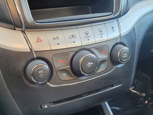 Used 2018 Dodge Journey SE w/ Connectivity Group image 24